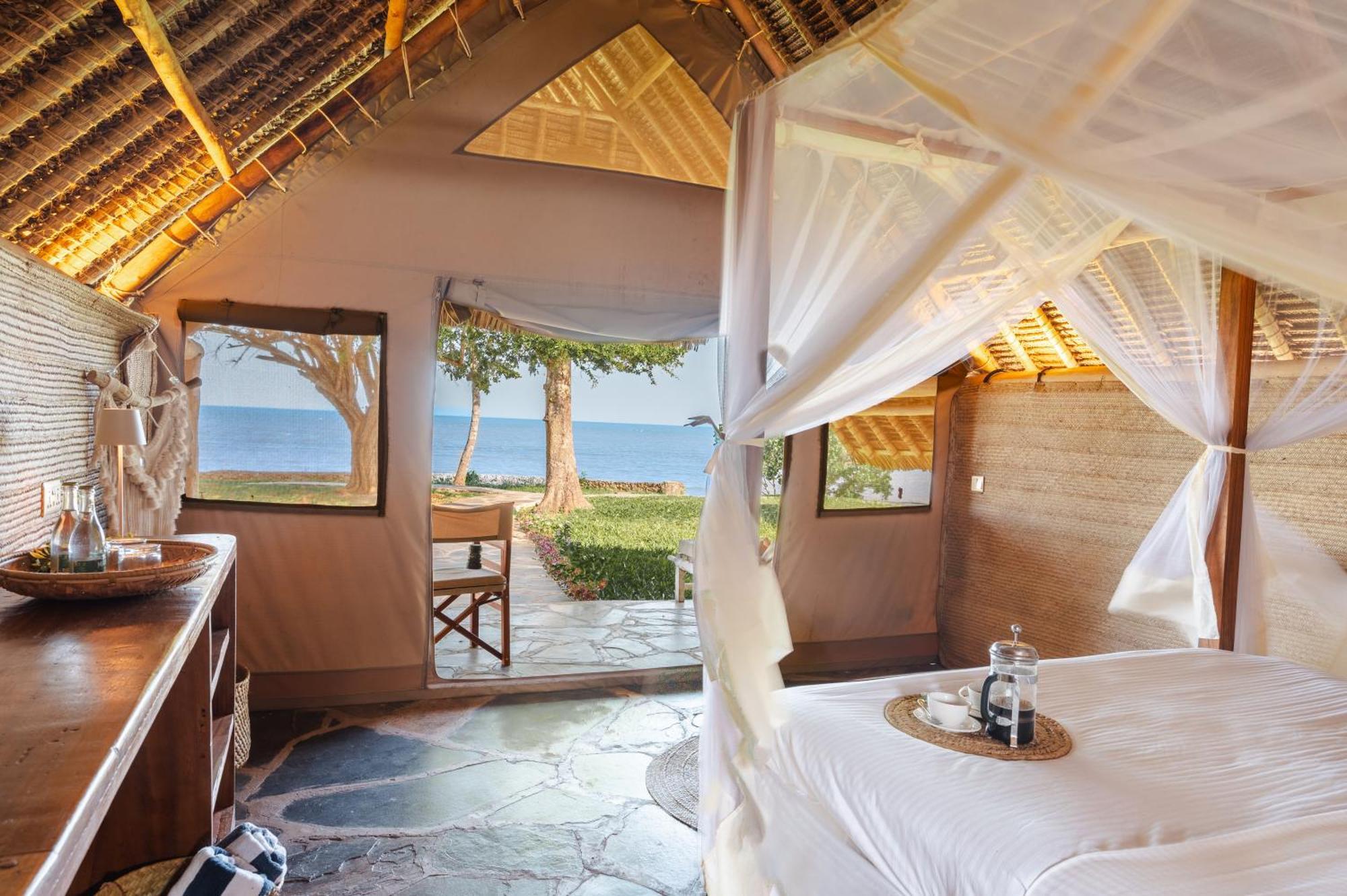 Mwazaro Beach Lodge Shimoni Eksteriør billede