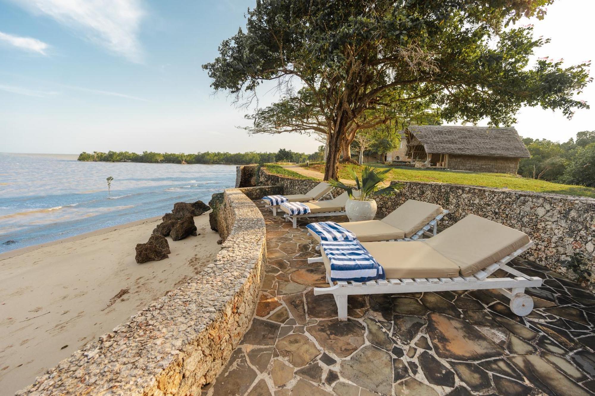 Mwazaro Beach Lodge Shimoni Eksteriør billede